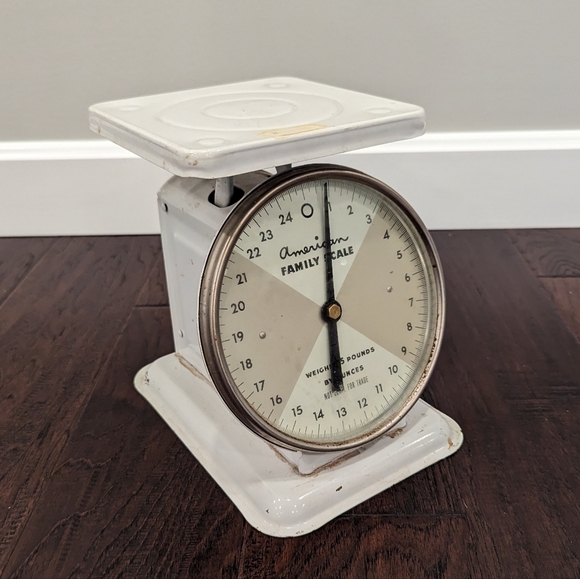 Vintage Kitchen Vintage American Family Scale White Kitchen Scale